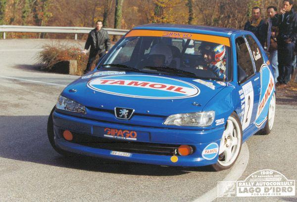 Marco e Laura Gianesini in gara al Rally dell'Autoconsult (09/11/2003)